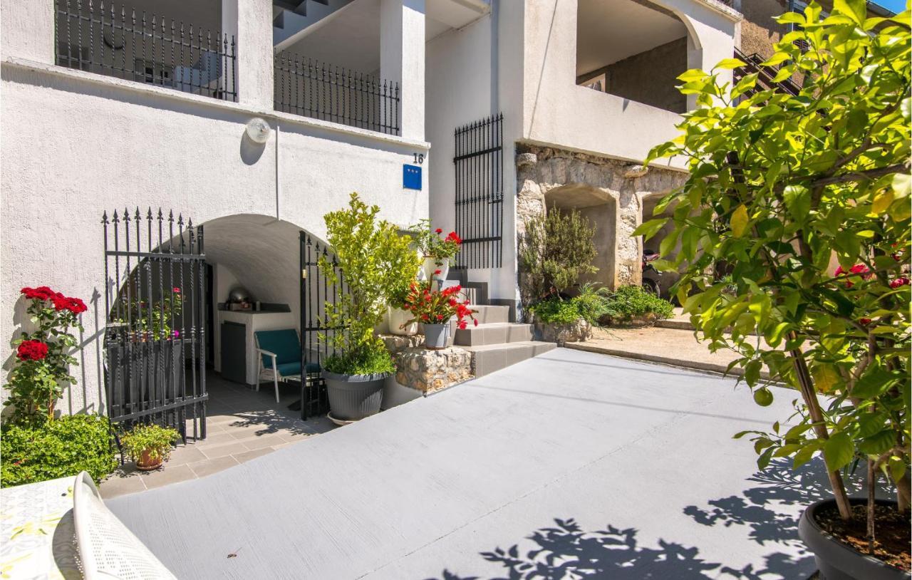 Amazing Apartment In Zupanje With Wifi Exterior foto